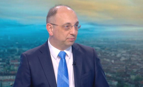 Николай Василев: Ще имаме най-драматичния дефицит за последните 25 г.