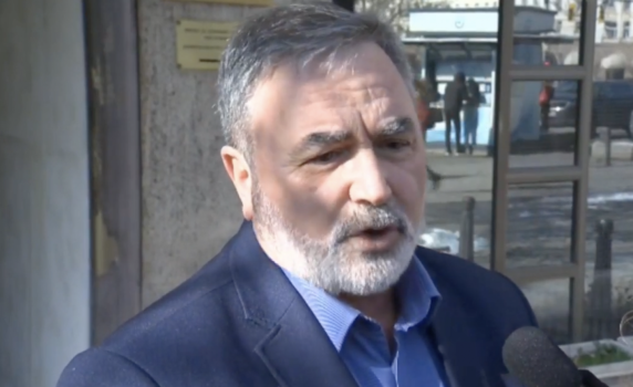 Доц. Кунчев: За всеки средноинтелигентен човек е видно, че да пиеш дезинфектант е лудост
