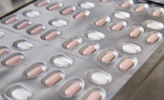 ЕС разреши използването на хапчето на Pfizer за лечение на Covid-19
