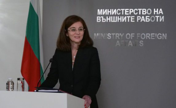 Бедний, бедний Македонски, защо не умря при Гредетин…