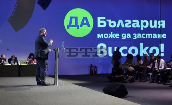 Христо Иванов остава начело на "Да, България"