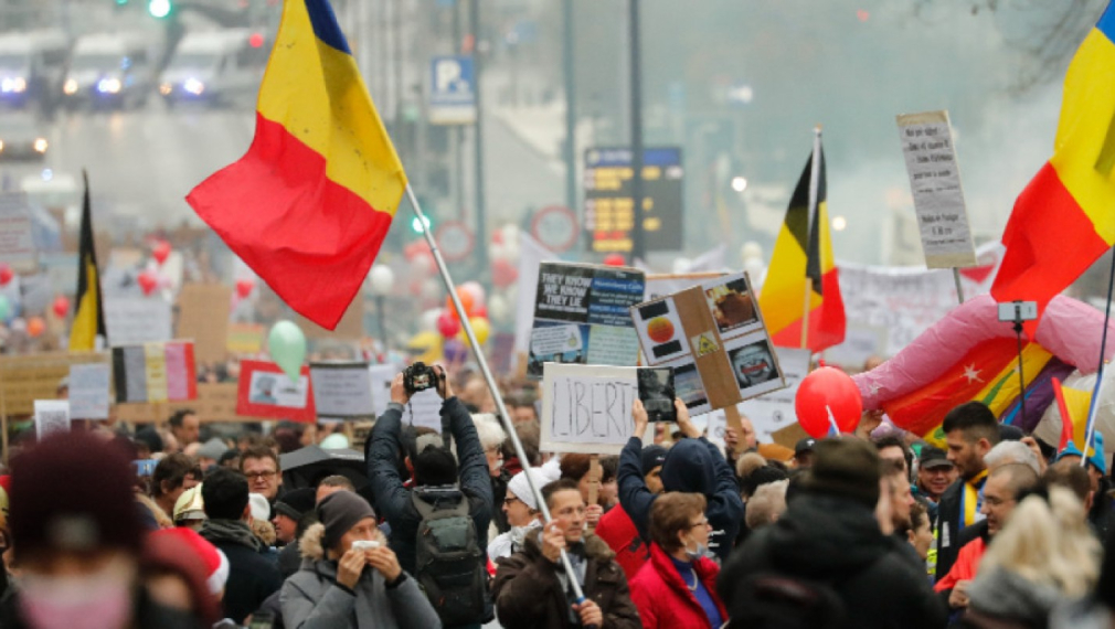Стотици протестираха в Белгия и Германия срещу Covid мерките