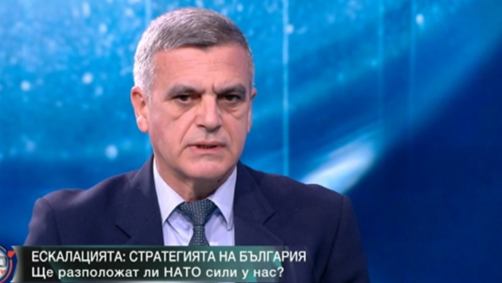 Стефан Янев: Решението на правителството е на българска територия да се разположат български войски