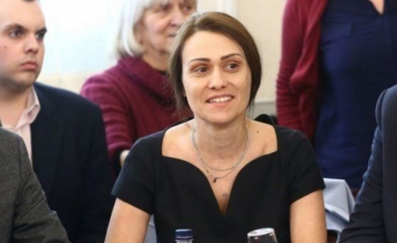 Гинка Върбакова осъди КЗК за неосъществената сделка с ЧЕЗ