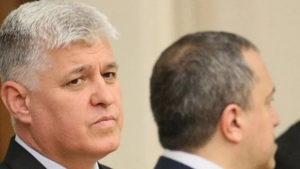 Главният секретар на президента обвини премиера в лъжа