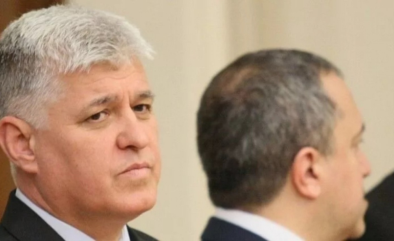 Главният секретар на президента обвини премиера в лъжа