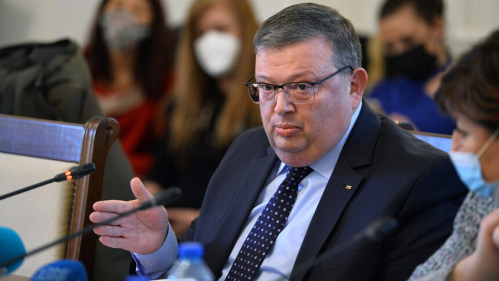 След спорове парламентът прекрати правомощията на Цацаров в КПКОНПИ