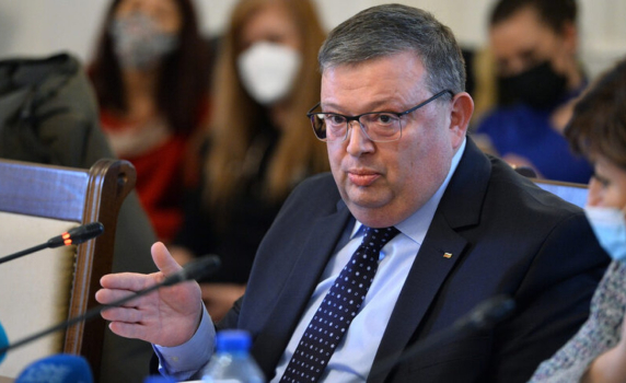 След спорове парламентът прекрати правомощията на Цацаров в КПКОНПИ