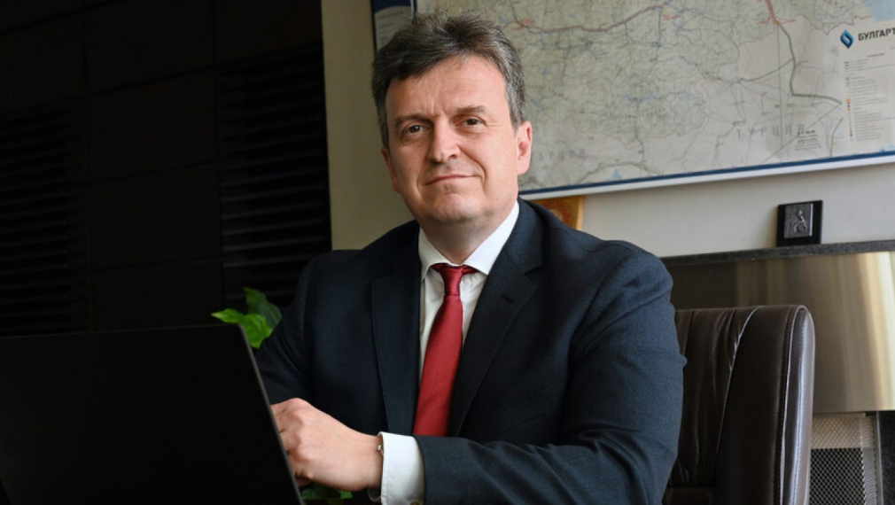 Николай Павлов: 1 млрд. лв. ще изтекат при посредници