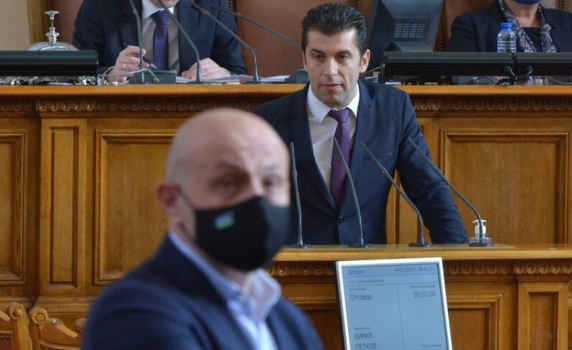Кирил Петков и Томислав Дончев в спор за Плана за възстановяване