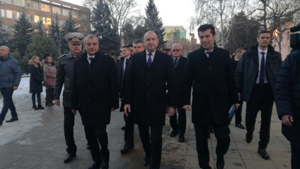 Президентът и премиерът в шествие за 150 г. от рождението на Гоце Делчев
