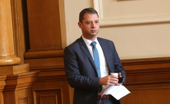 Делян Добрев: Атаката срещу българската енергетика се извършва от самия кабинет 