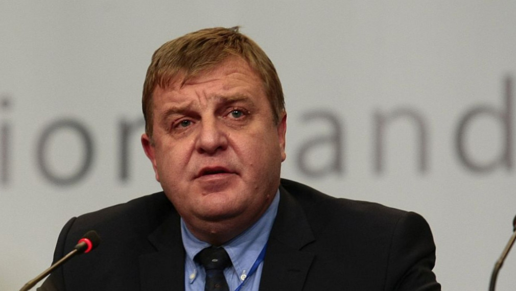 Каракачанов: Външнополитически фактори са казали на премиера да реши бързо македонския въпрос