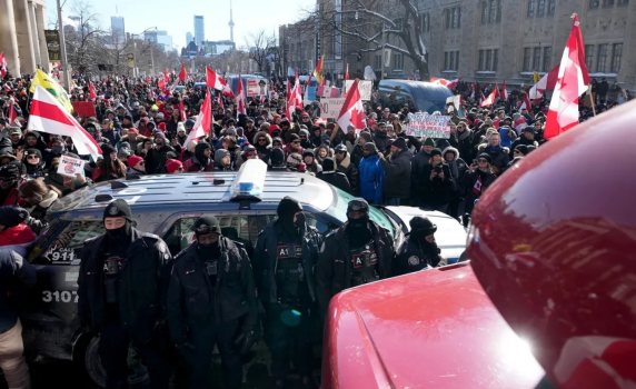 Кметът на Отава: Протестиращите контролират ситуацията