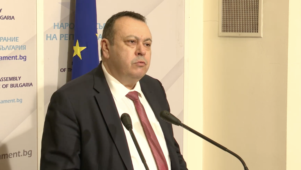 ДПС дава министър Йорданова на главния прокурор