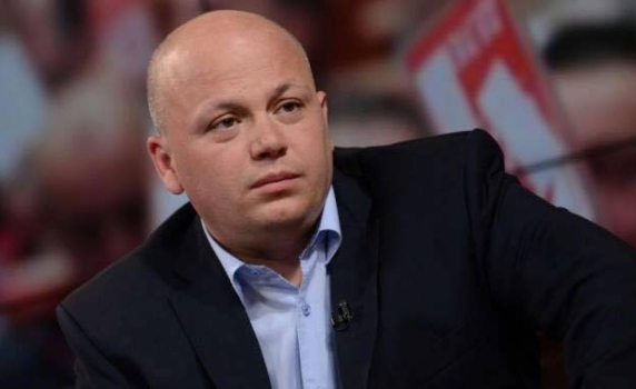 Александър Симов: Бюджетът повишава минималната заплата и втората година от майчинството