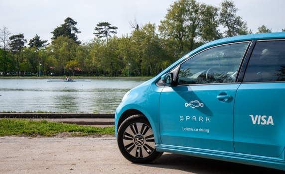 Услугата за споделено ползване на електромобили SPARK увеличава покритието на зоните и автопарка си