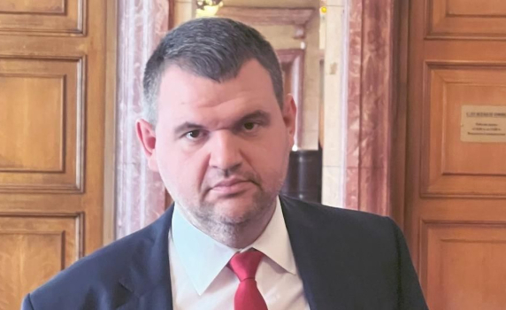 Пеевски: Истината за търговията с български паспорти ще затвори окончателно вратата пред лъжците и манипулаторите