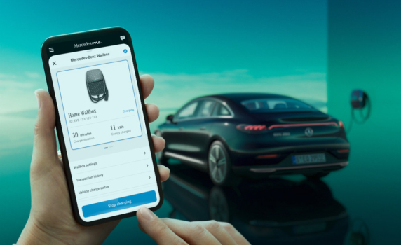 Новата Mercedes-Benz Wallbox станция зарежда автомобила и се управлява дистанционно
