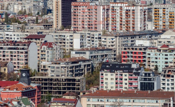 Европейски финансов регулатор предупреди България за уязвимости в жилищния сектор