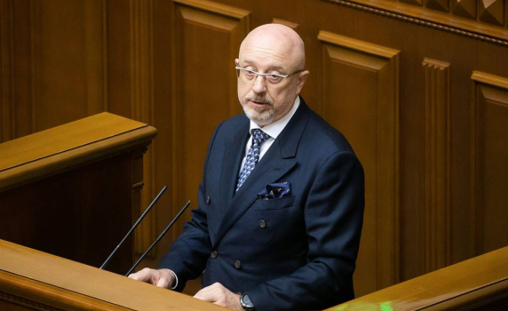 Украинският министър на отбраната: Не планираме военни действия срещу Донбас или Крим. Не вярвайте на такива слухове