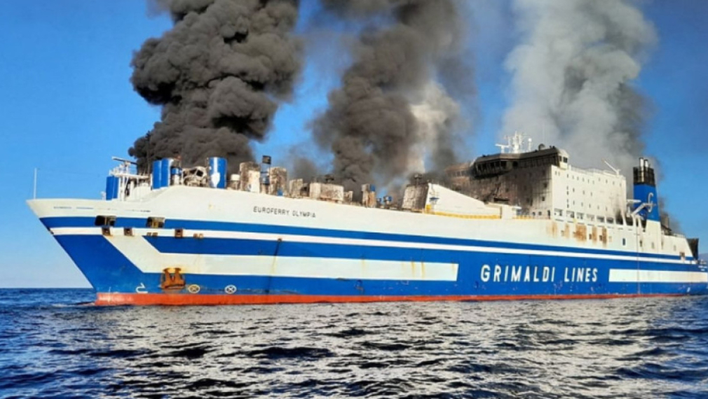 Девет българи са в неизвестност след пожара на ферибота до остров Корфу