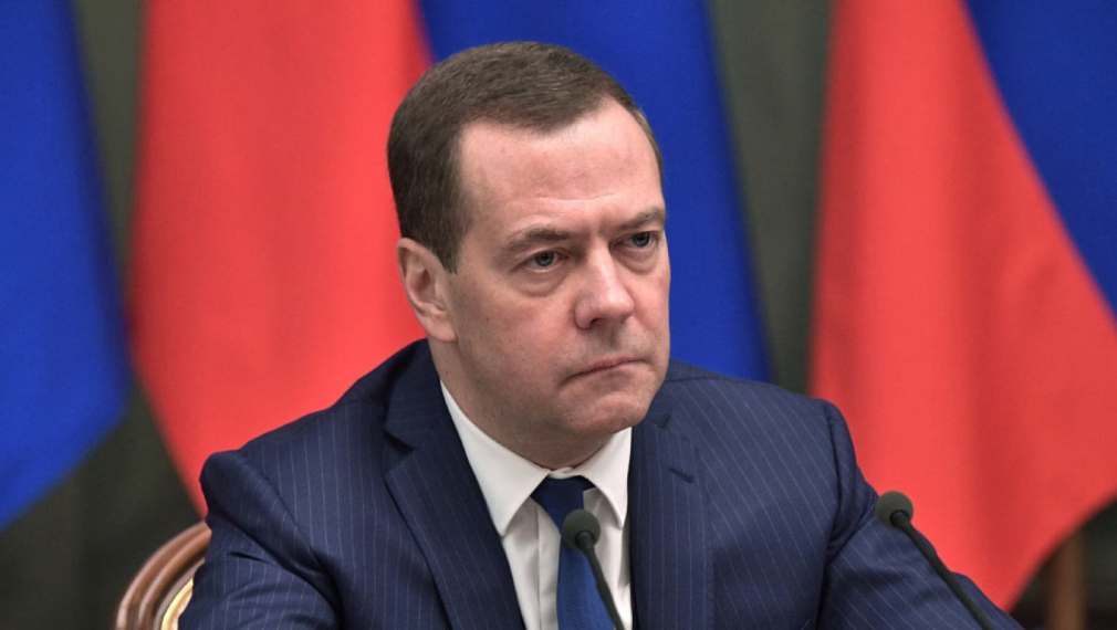 Медведев: Скоро европейците ще плащат 2000 евро за кубичен метър газ
