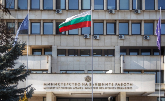 МВнР: Три от откритите във ферибота тела може би са на българи