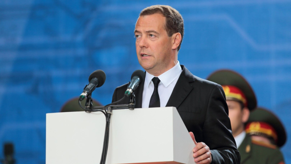 Медведев: Може да национализираме имущество на лица от САЩ и ЕС