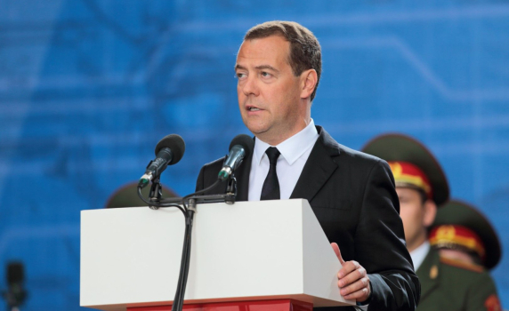 Медведев: Може да национализираме имущество на лица от САЩ и ЕС