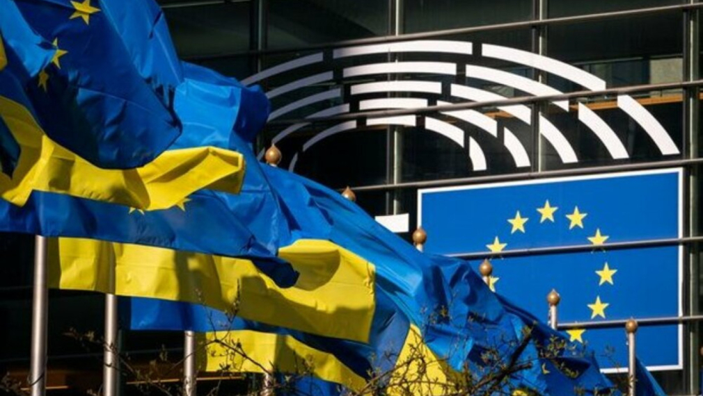 ЕП единодушно подкрепи Украйна