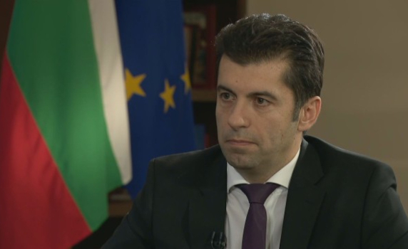 Петков: Янев беше грешка. Няма опасност от война в България