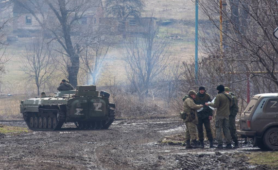 Русия обяви, че отваря днес няколко хуманитарни коридора в Украйна за евакуиране на цивилни
