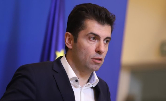Петков пред Ройтерс: България може да иска изключение от санкциите на ЕС за вноса на руски газ и петрол