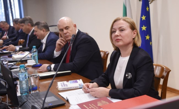 ВСС отложи искането за освобождаване на Гешев, ще пише правила