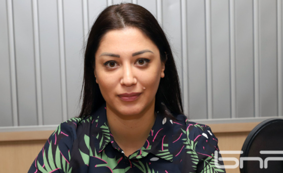 Евелина Славкова: Меденият месец за правителството приключи