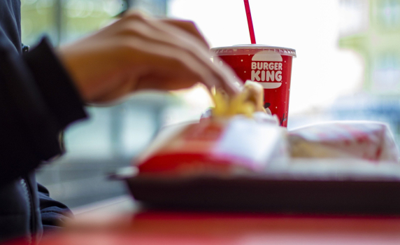 Burger King иска да затвори своите 800 ресторанта в Русия, но не може да го направи