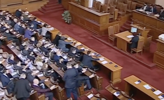 На живо от парламента - 18 март, 2022 г.