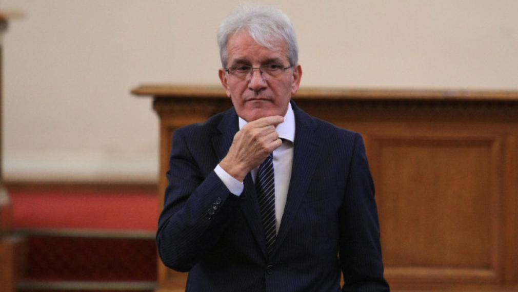 Рамадан Аталай: Асен Василев трябва да спре да се занимава с енергетиката на България. Суфлират му отвън