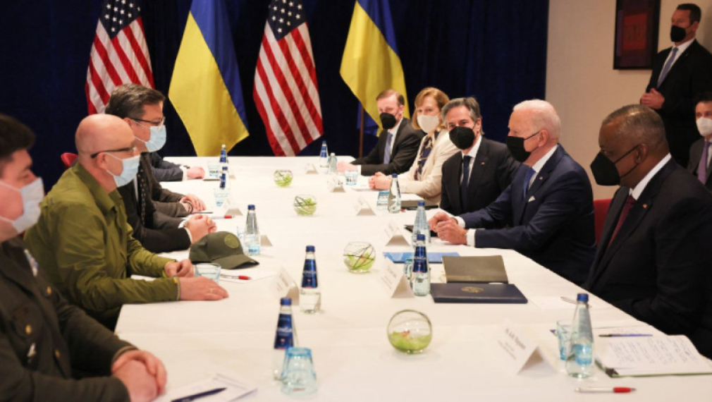 Байдън обеща на украински министри „еволюция в отбранителното сътрудничество“