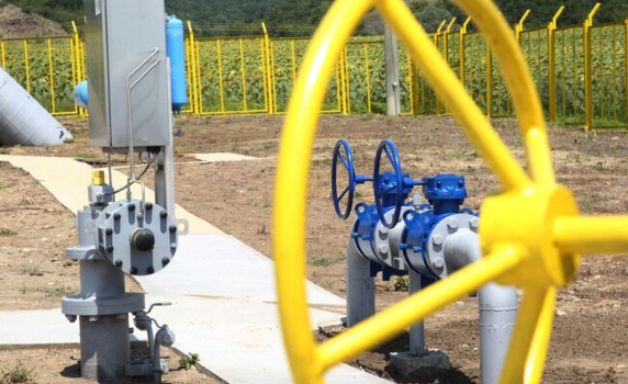 "Газпром": Износът на руски газ за Европа през Украйна остава силен