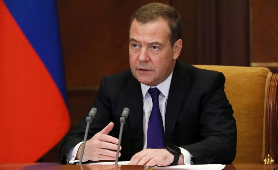 Медведев: Украйна е лакомо парче за Полша