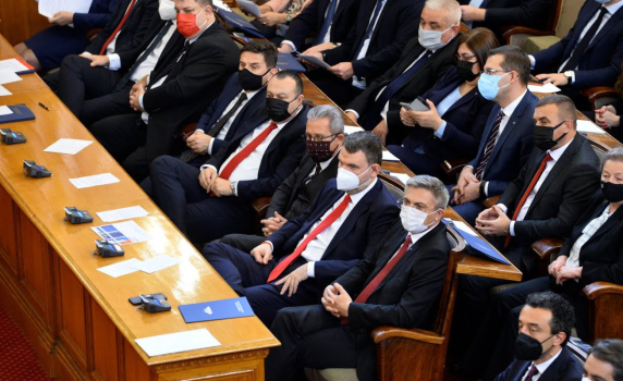 На живо от парламента - 1 април, 2022 г.