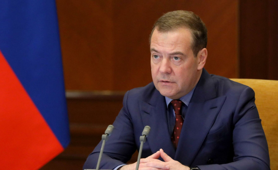 Медведев: Русия ще доставя храни само на приятелски страни