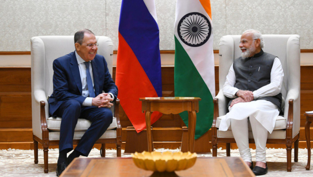 Индия постла червения килим за Русия