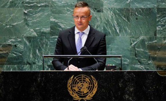 Унгария привика украинския посланик заради "обиди"