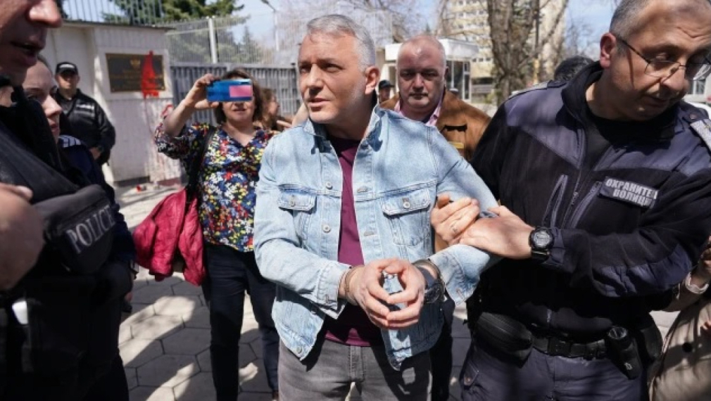 Бойко Рашков арестува Хаджигенов и Бабикян пред руското посолство