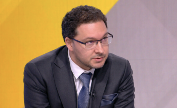 Даниел Митов: Понеже Кирил Петков е българин отскоро, не разбира казуса със Северна Македония