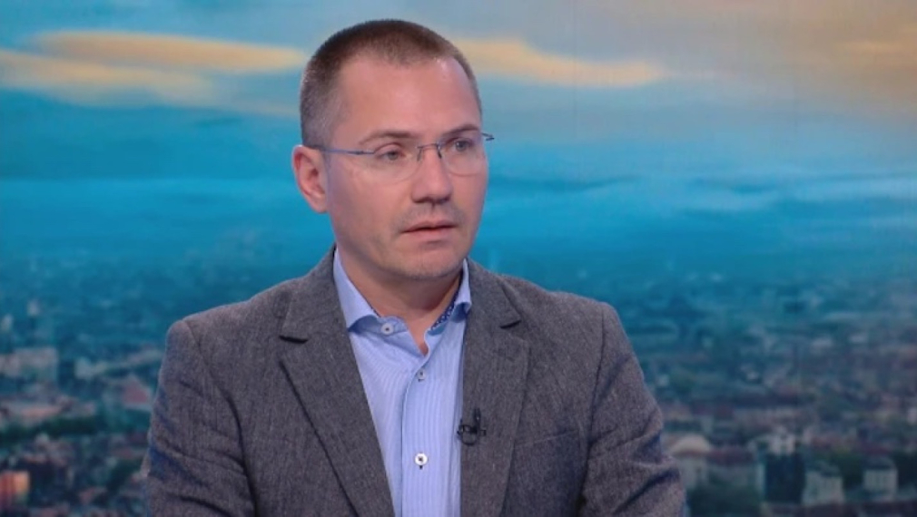 Джамбазки: Имам подозрения, че Кирил Петков е водил разговори да отстъпи от позицията за РСМ