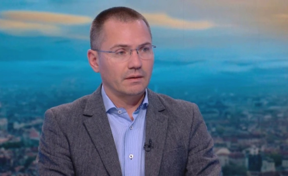 Джамбазки: Имам подозрения, че Кирил Петков е водил разговори да отстъпи от позицията за РСМ